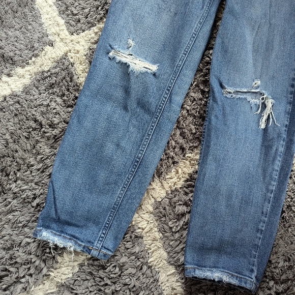 Maurices Distressed Knee Button Fly Denim Straight Leg Jean Size Women's 27 - Picture 3 of 8